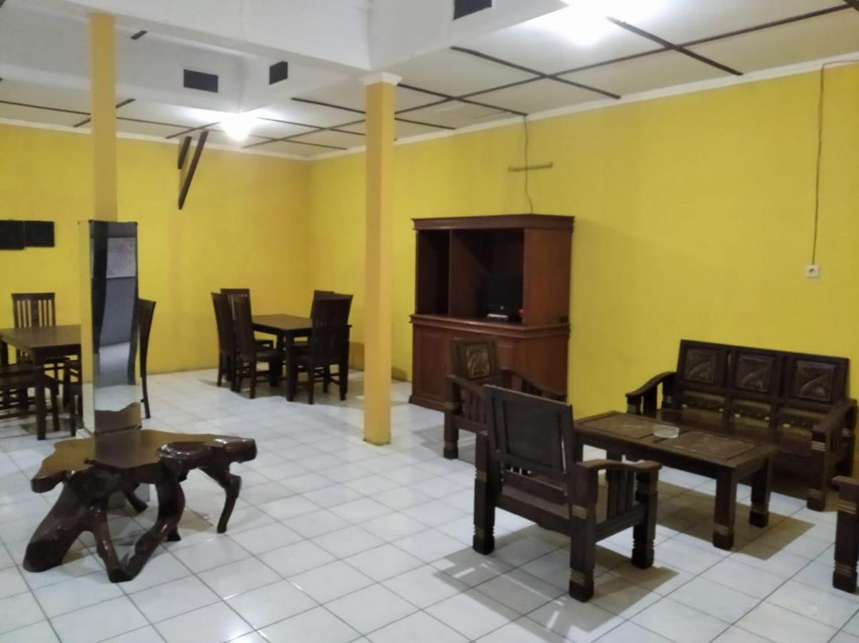 Hotel Dirgantara Parakan  Esterno foto